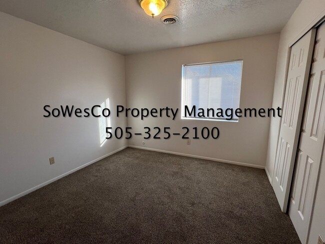 Building Photo - Two Bedroom 1.5 Bath With New Flooring, Pa...