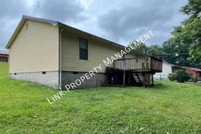 Building Photo - 107 Laferry Ln