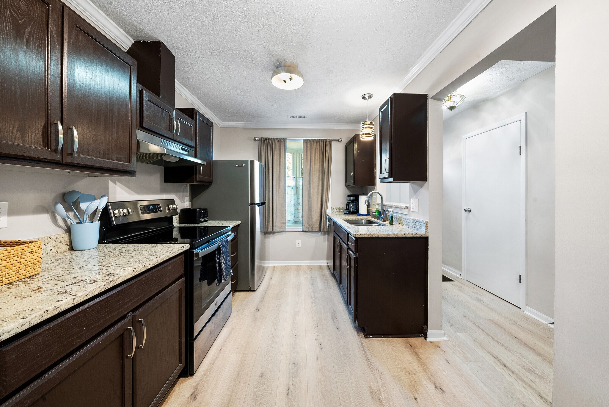 Building Photo - 8182 McGuire Dr