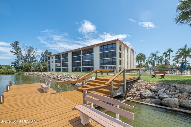 Building Photo - 200 S Banana River Blvd