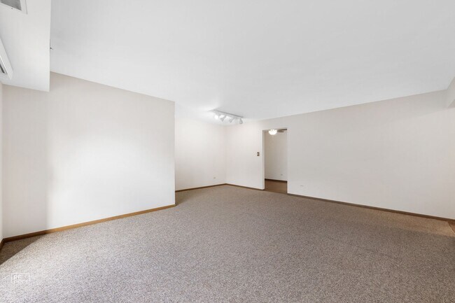 Building Photo - Two Bedroom Condo Elk Grove