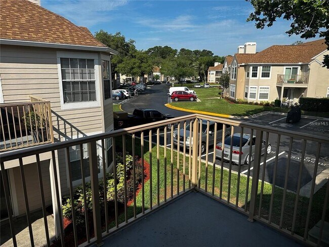 Building Photo - 652 Roaring Dr