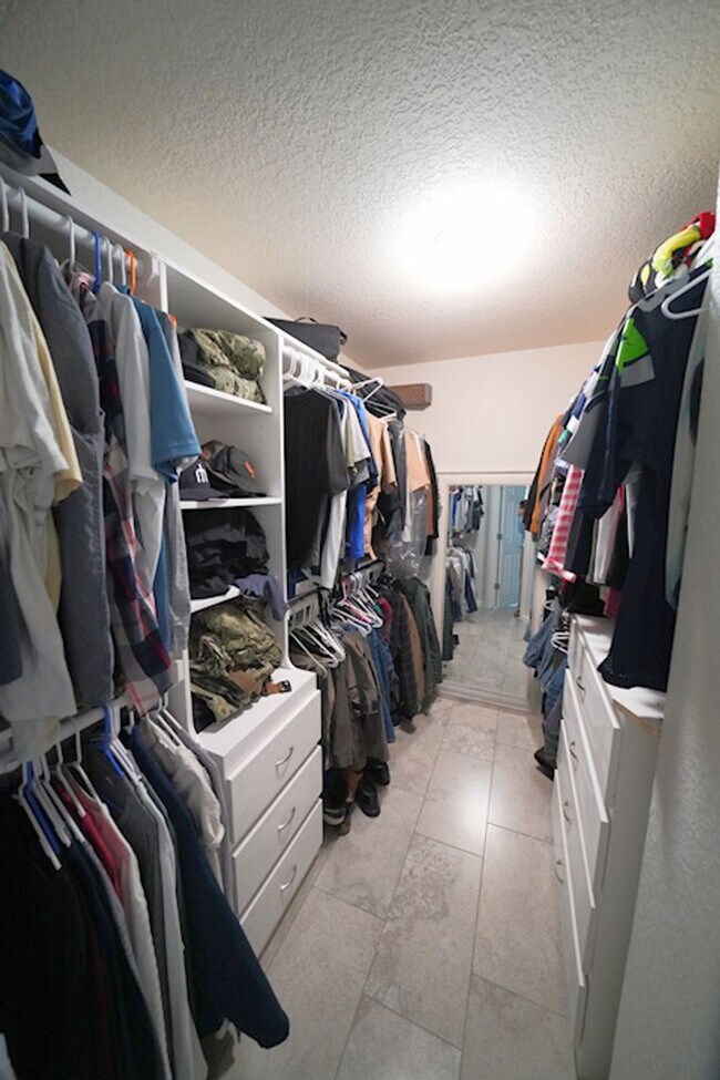 Building Photo - Gorgeous 5 Bedroom Rental in Cibolo! Realtor Commmission: $400