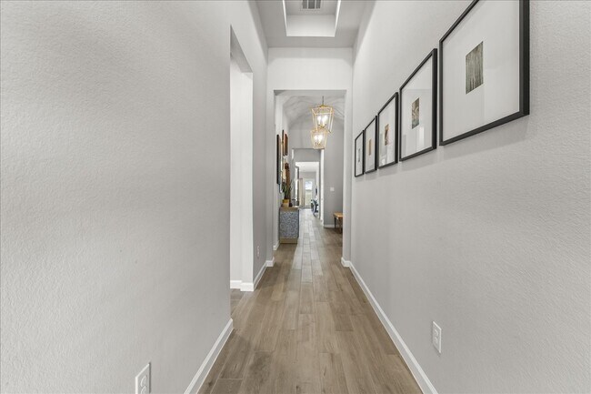 Building Photo - 4910 Morrison Dr