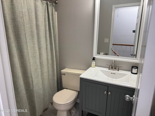 Building Photo - 28 Melrose Dr