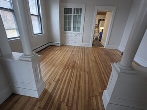 Building Photo - 36 Leyden St