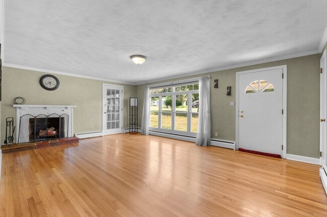 Building Photo - 1715 Musso View Ave
