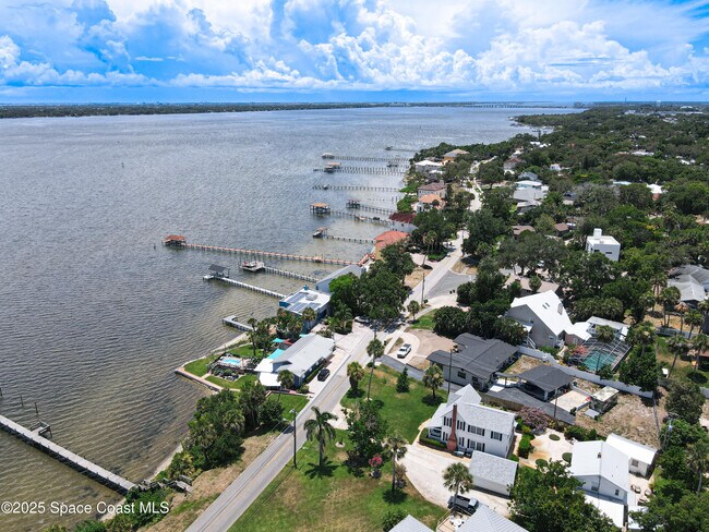 Building Photo - 2811 Indian River Dr