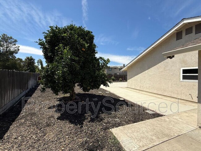 Building Photo - 1444 Snead Ct