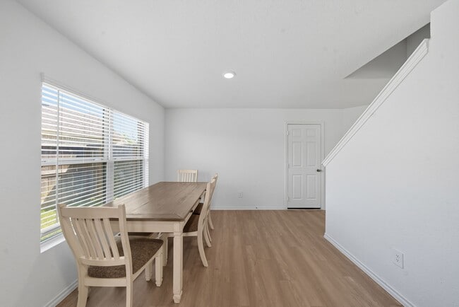 Building Photo - 32506 Orchard Haze Dr