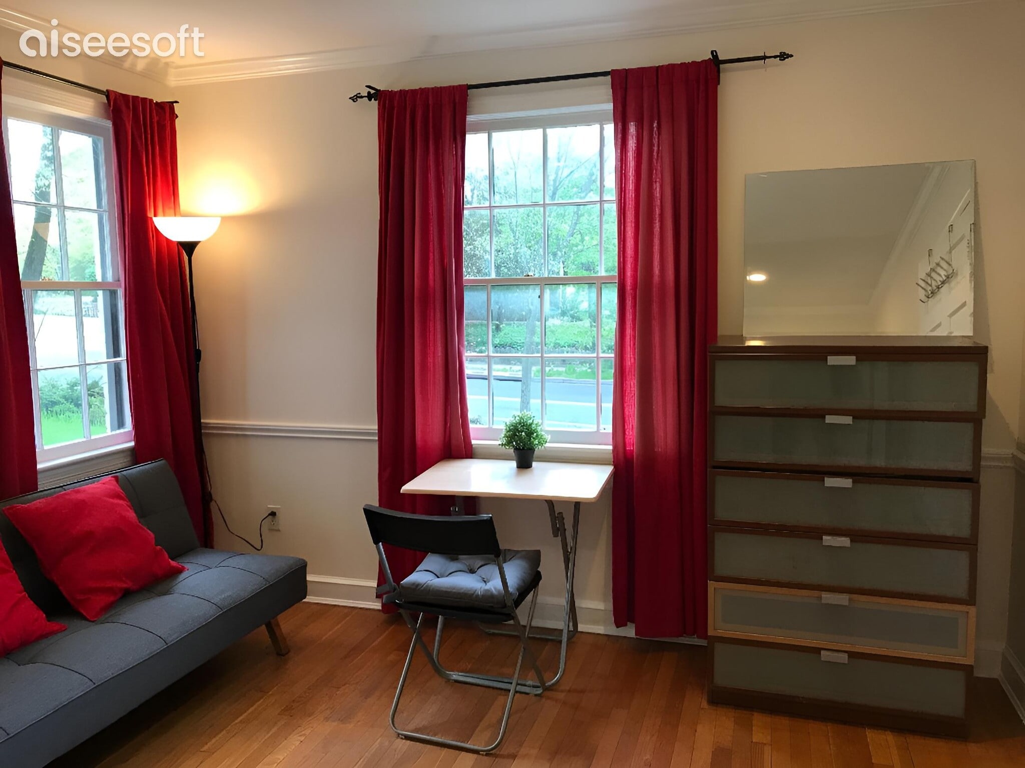 Room # 4 with private bath - 4427 Nebraska Ave NW