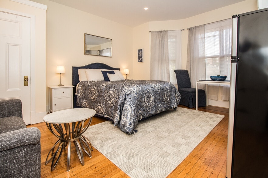 Building Photo - 14 Chiswick Rd