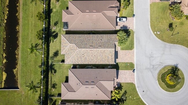 Building Photo - 8161 Hanoverian Dr