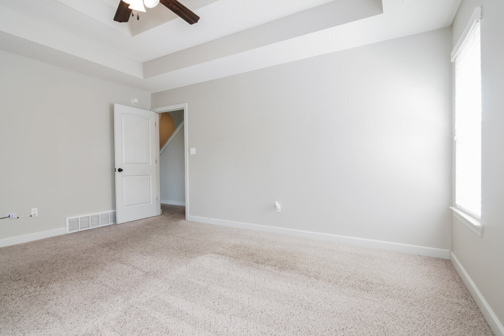 Building Photo - 2571 Blue Ridge Dr