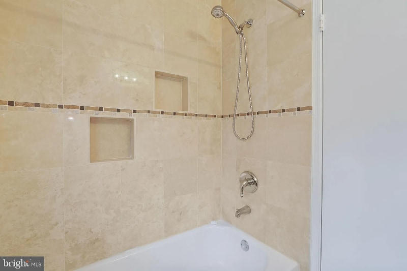 Building Photo - 11017 Marcliff Rd