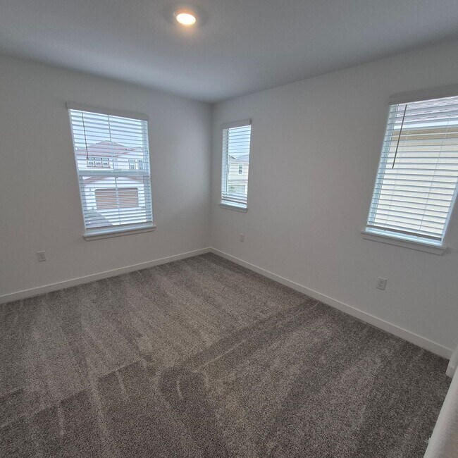 Building Photo - Brand New 4 Bedroom Home in Lennar's Cyan Community