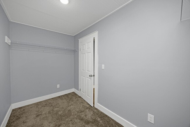 Building Photo - 104 Taylor Blvd