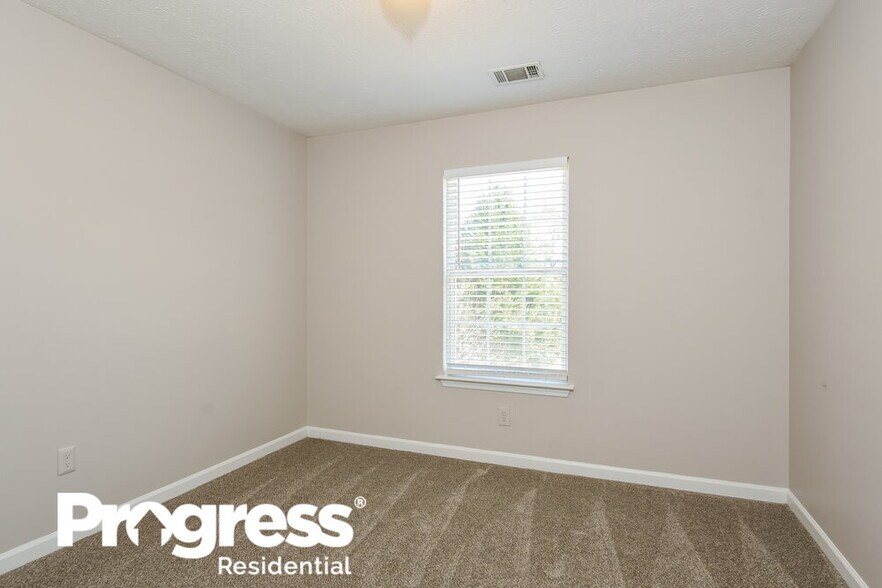 Building Photo - 145 S Barbara Ln