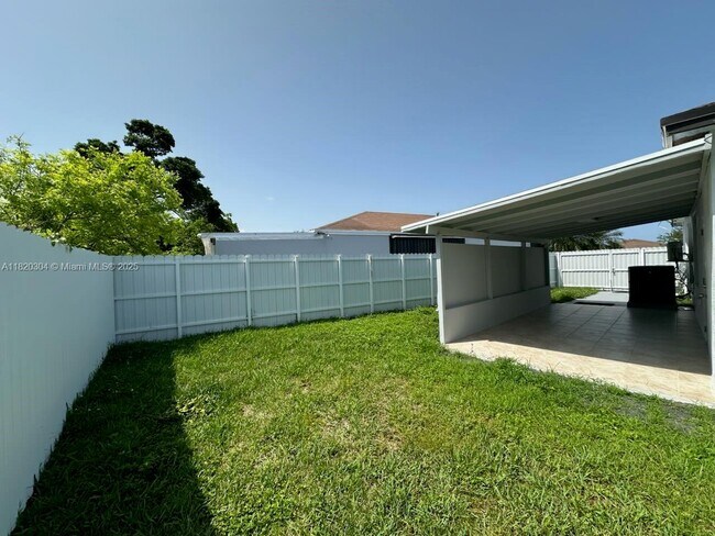 Building Photo - 25636 SW 125th Pl