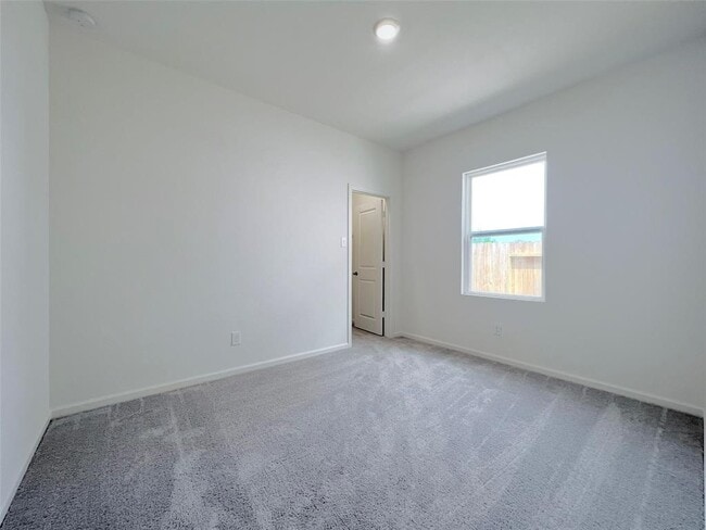 Building Photo - 680 Amesbury Rd
