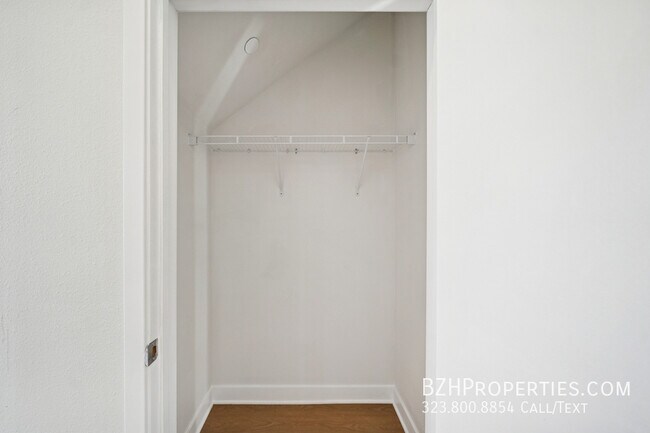 Building Photo - 4525 St Elmo Dr