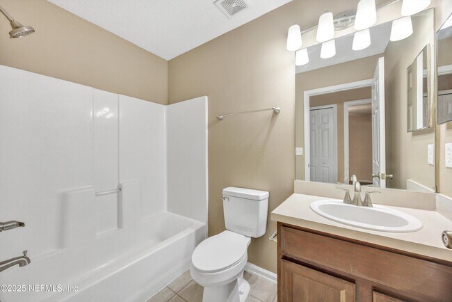 Building Photo - 4240 Migration Dr