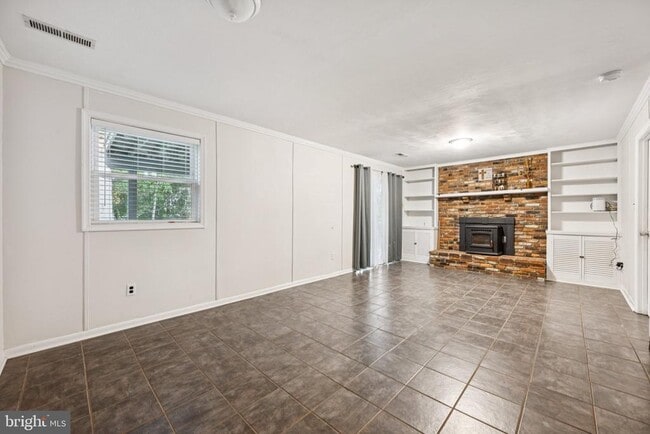 Building Photo - 1229 Ramblewood Dr