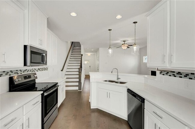 Building Photo - 1903 Plainsboro Dr