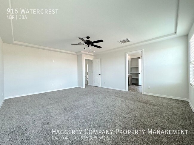Building Photo - 916 Watercrest-