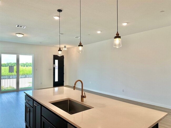 Building Photo - 1207 Doris May Dr