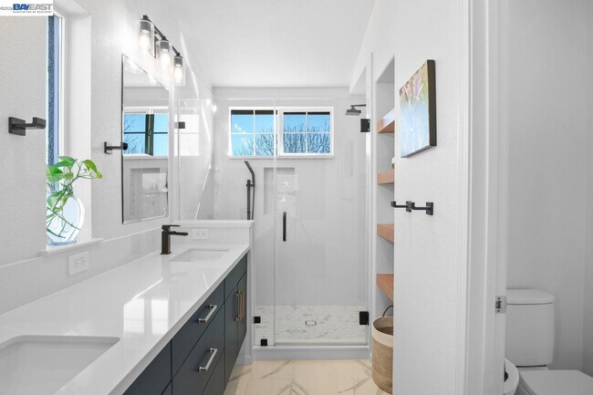 Building Photo - 2301 Mountain Springs Dr