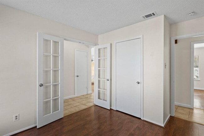 Building Photo - 8403 Sage Mountain Dr