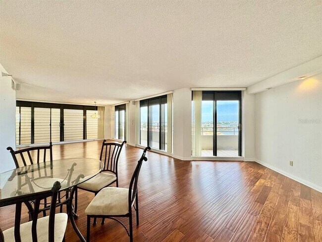 Building Photo - 5950 Pelican Bay Plaza S