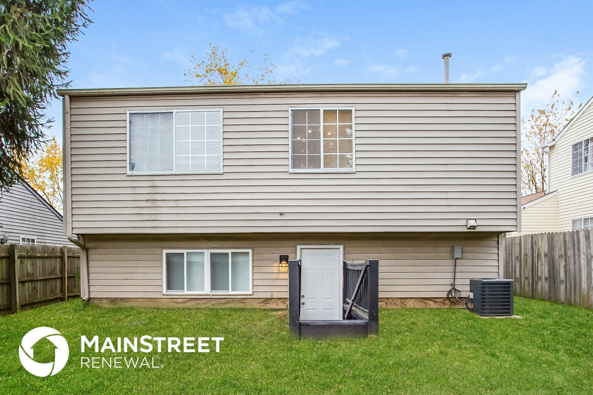 Building Photo - 4051 Luxembourg Cir W