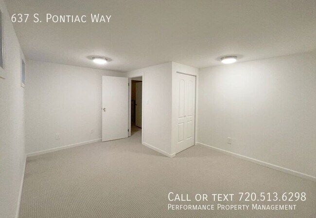 Building Photo - 637 S Pontiac Way