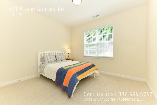 Building Photo - 1421 New Garden Rd