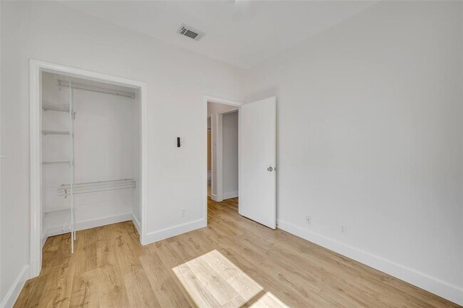 Building Photo - 3602 Hillrock Dr