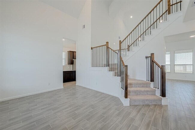 Building Photo - 2223 Rustboro Dr