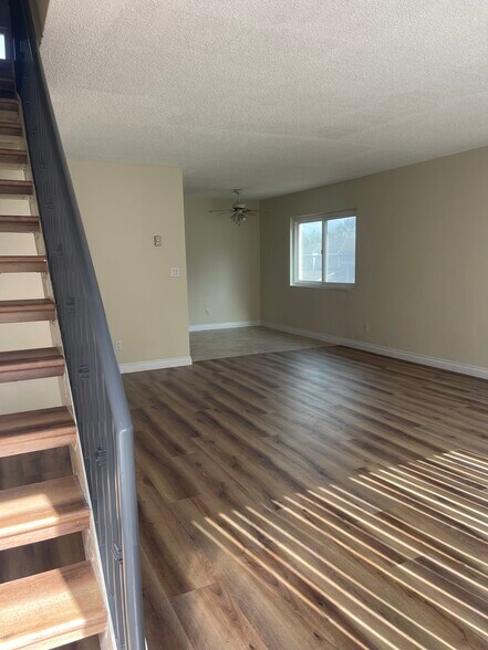Building Photo - 2105 Speyer Ln