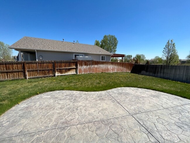 Building Photo - Wonderful Ranch Style Home