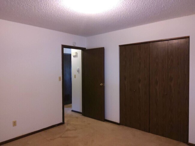 Building Photo - 3125 Themis St