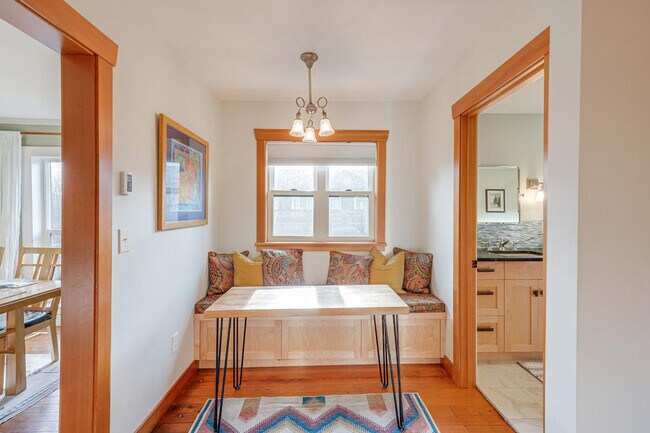 Building Photo - 2323 Elizabeth St