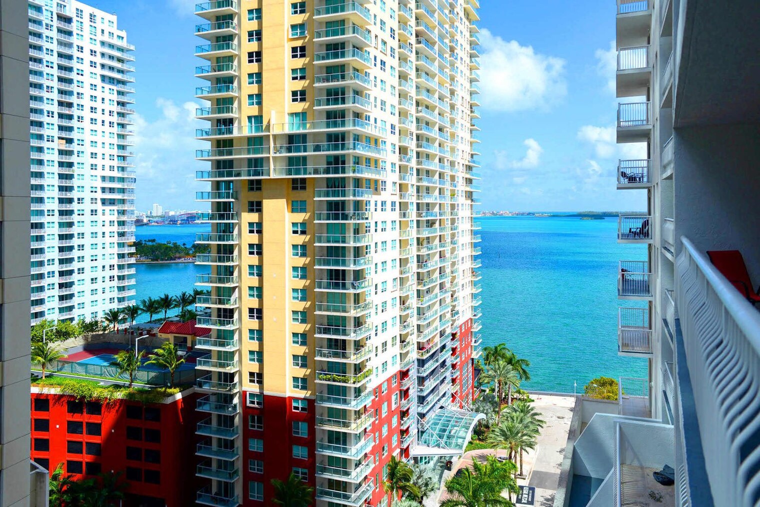 Building Photo - 1200 Brickell Bay Dr