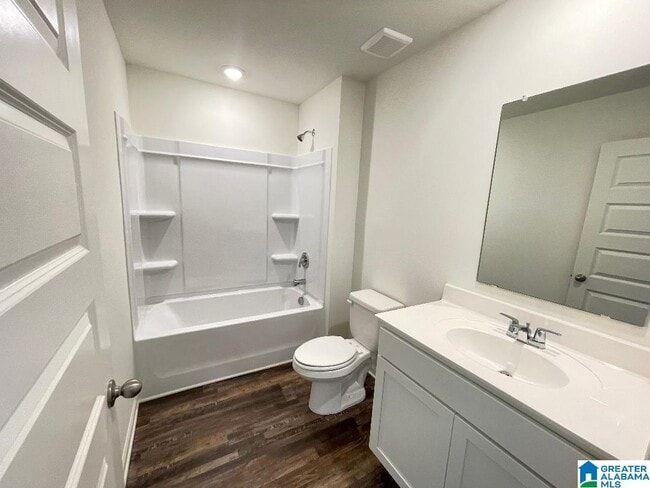 Building Photo - 5586 Post Oak Trl