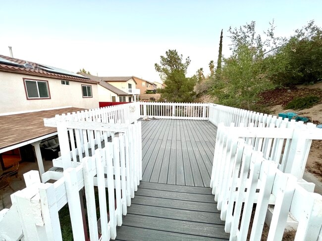 Building Photo - 38343 Bonino Dr