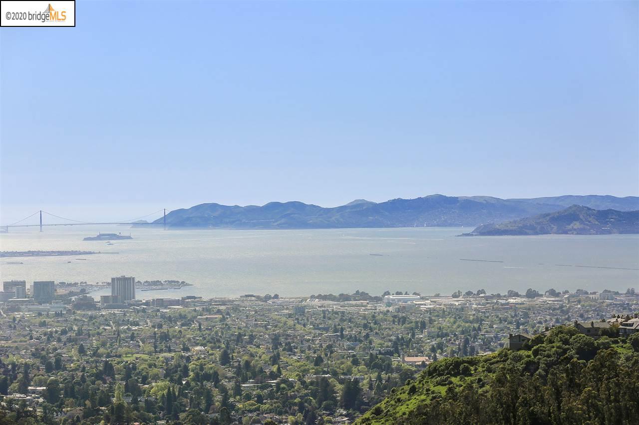 Building Photo - 6100 Skyline Blvd