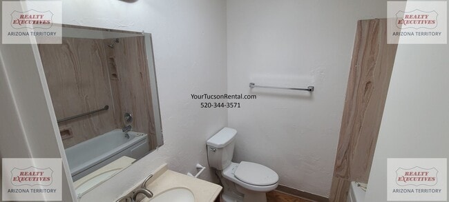 Building Photo - 29th St & Craycroft Rd area 2/2 with yard & A/C System