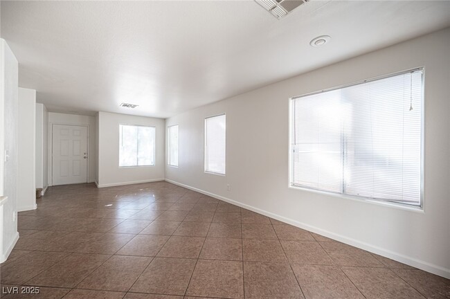 Building Photo - 5928 Strayhorn Ct