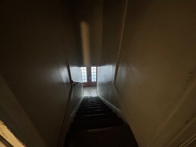 Building Photo - 4008 Ardmore Ave