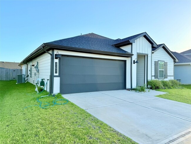 Building Photo - 31611 Farlam Farms Trl